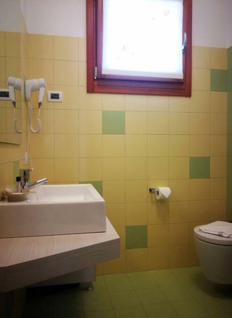 Agriturismo Casa Rossa Postioma Kültér fotó